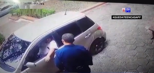 Intentó sobornar a policías para que arresten a su esposa | Noticias Paraguay