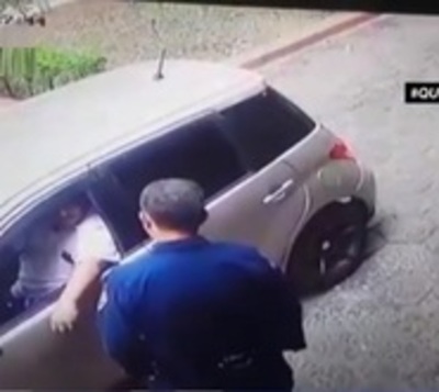 Intentó sobornar a policías para que arresten a su esposa - Paraguay.com