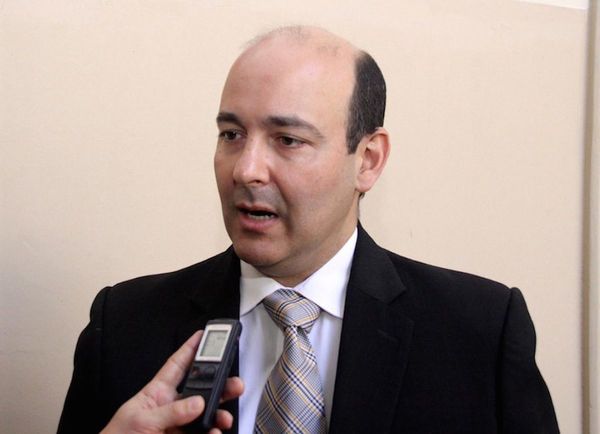 Críticas al Mitic por intentar dar consejos sobre proceso que desconoce