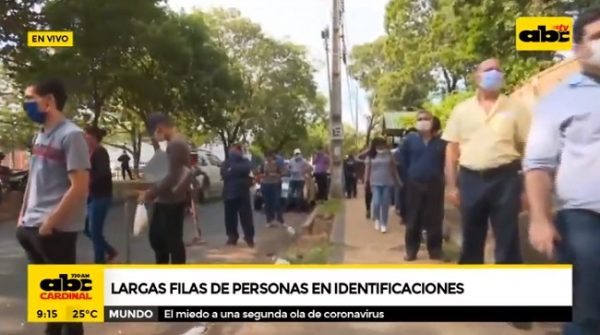 Masiva concurrencia en Identificaciones genera larga fila