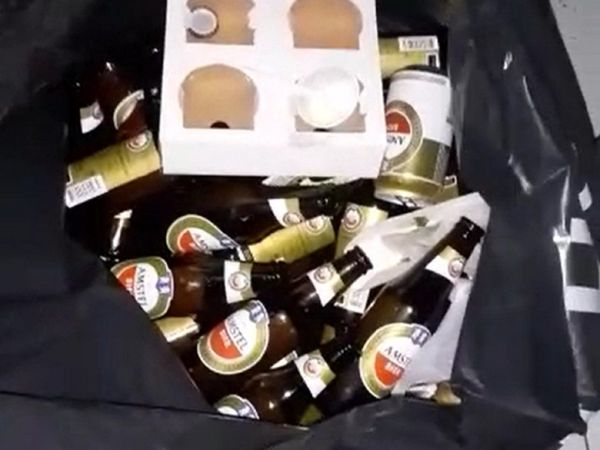 VIDEO: Pillan a médicos tomando cerveza en Hospital de Clínicas