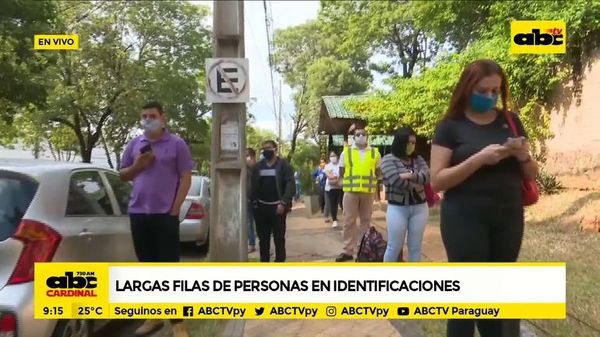 Largas filas de personas en identificaciones - ABC Noticias - ABC Color