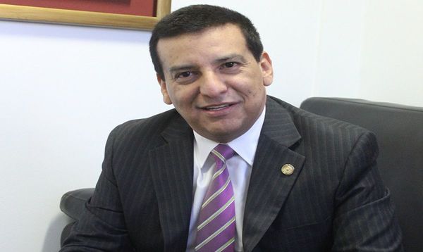 Diputado rechaza prohibir publicidad estatal en medios de comunicación