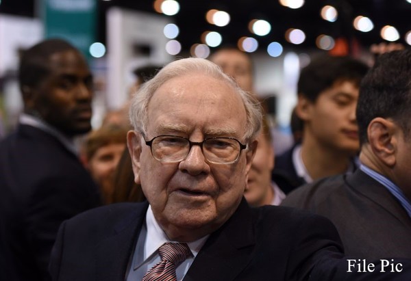 Warren Buffett vende todas sus acciones en aerolíneas estadounidenses