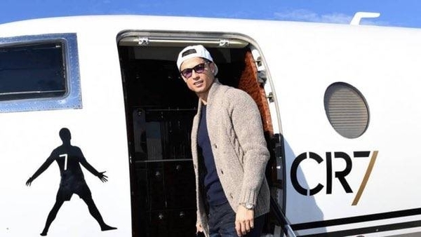 HOY / Cristiano Ronaldo vuelve a Italia tras casi dos meses en Portugal