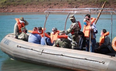 Mario Abdo visitó el Este para "controlar" a militares en la frontera
