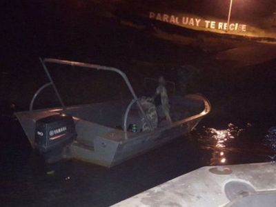 El Paraná se llevó a cuatro que venían de Brasil en canoa