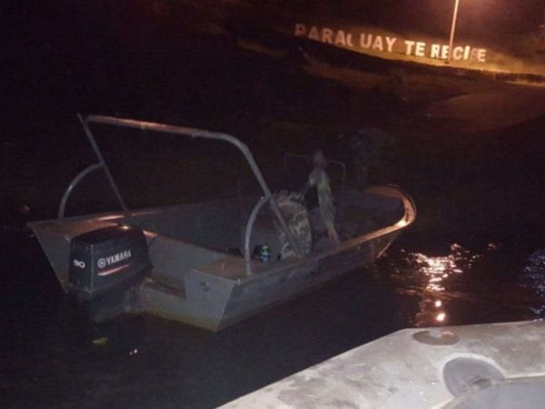 El Paraná se llevó a cuatro que venían de Brasil en canoa