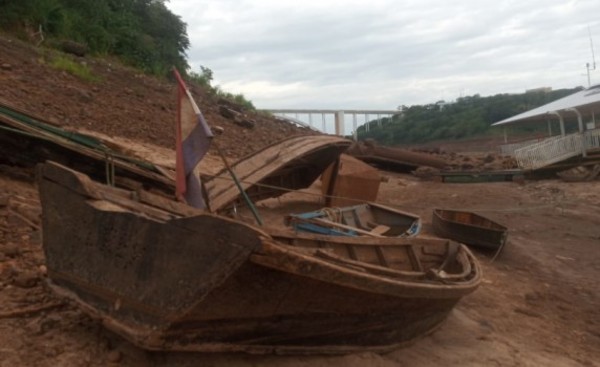 Sigue búsqueda de cuatro personas desaparecidas en el Río Paraná