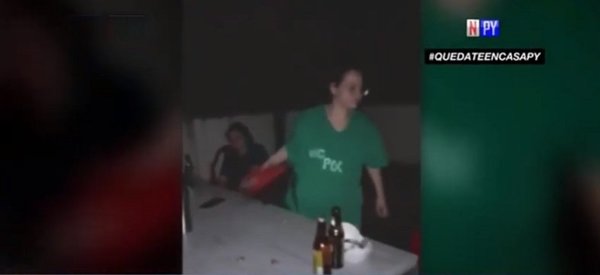 Médicos de Clínicas fueron grabados bebiendo alcohol en pleno nosocomio | Noticias Paraguay