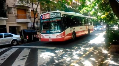 Chofer es herido en el rostro durante asalto