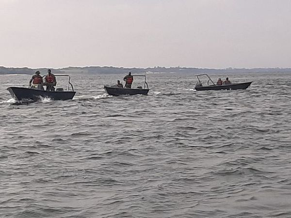 Desmienten que embarcación de paraguayos haya sido embestida » Ñanduti