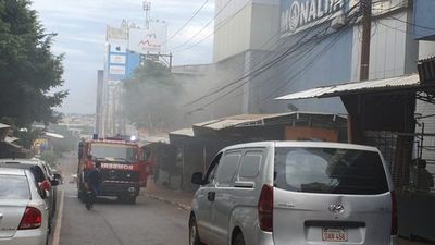 CDE: Principio de incendio en el microcentro - ABC en el Este - ABC Color