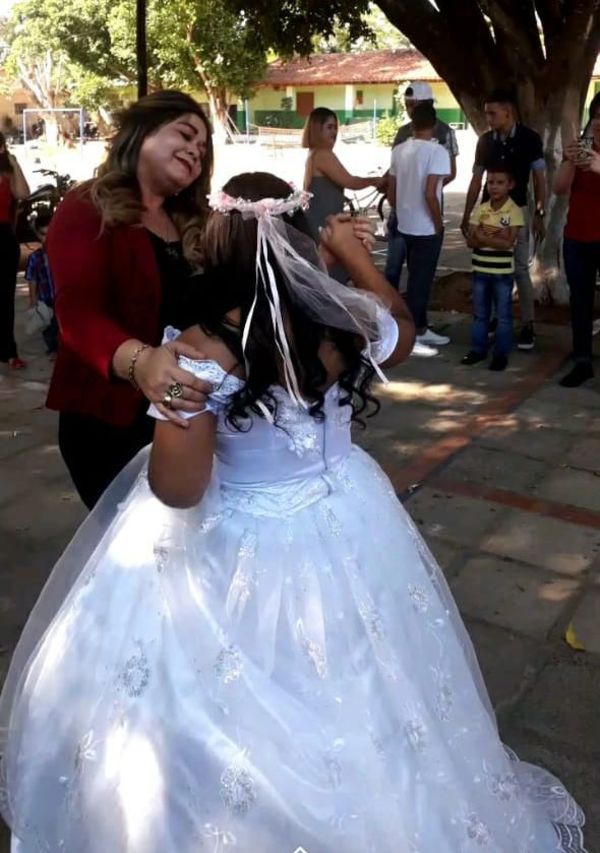 Supervisora usó una escuela de Luque para fiesta de 15 años en plena cuarentena sanitaria - Nacionales - ABC Color