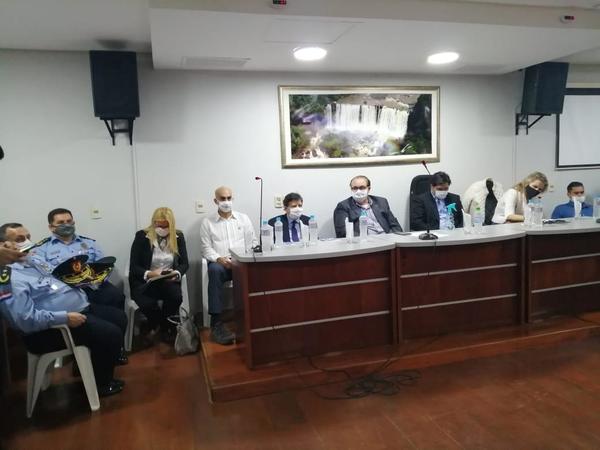 Fronteras en Ciudad del Este no se abrirán para reactivar la economía de la zona » Ñanduti