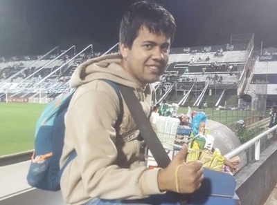 Sin fútbol, joven "caramelero" pasa un duro momento
