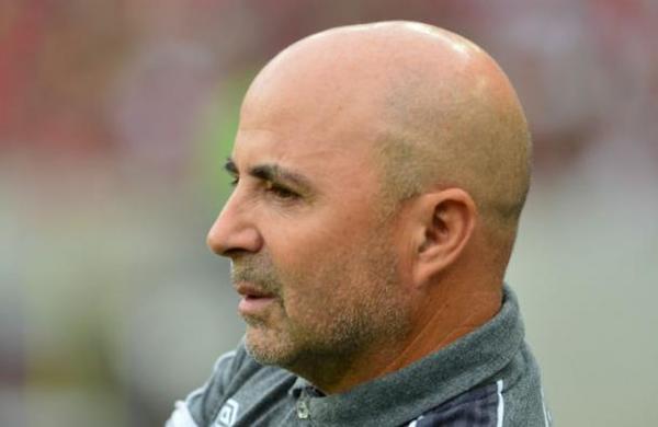 Futbolista dice que Sampaoli lo convenció con 'alcohol y fiestas' para que jugara en Sevilla  - C9N