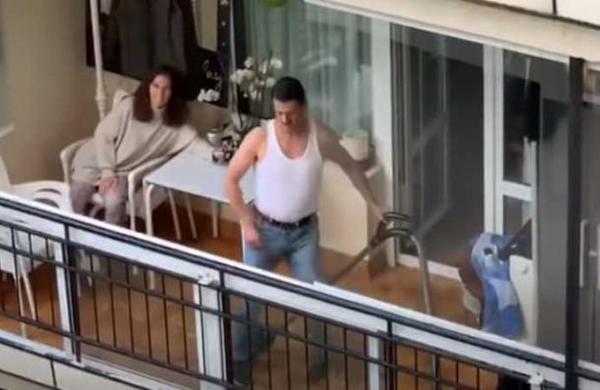 Imitador de Freddie Mercury entretiene a sus vecinos en medio de la cuarentena - C9N