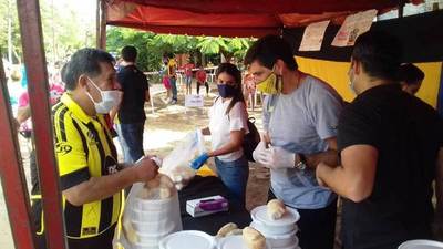Covid-19: “Tembi’u Legendario” causa furor en Areguá • Luque Noticias
