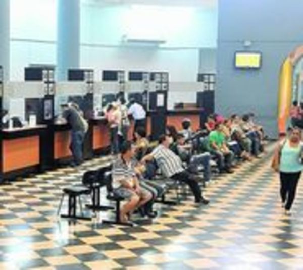 Recaudaciones de impuestos cayeron durante mes - Paraguay.com