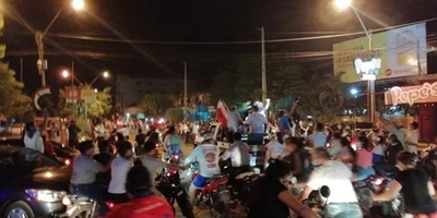 HOY / Concepción: dejan la cuarentena para recibir en caravana a radialista absuelto de acusación de abuso
