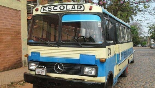HOY / Choferes de transporte escolar analizan "reinventarse": traslado de empleados, una de las opciones