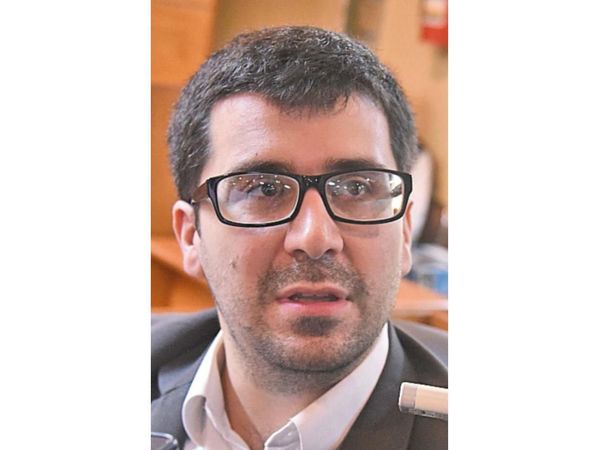 Diputado cuestiona el sobreprecio en software del IPS y mesas a G. 50 millones