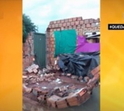 Temporal derribó una casa en Itauguá - Paraguay.com