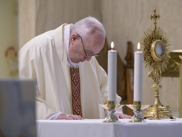 Covid-19: El Papa asiste a comunidad transgénero