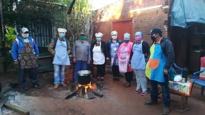 HOY / Olla popular: Vecinos de asentamiento Guayaivity apelan a la ayuda para continuar