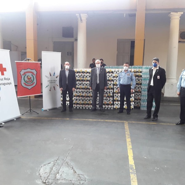 Entregan importante lote de productos para Salud Pública y Policía Nacional - .::RADIO NACIONAL::.