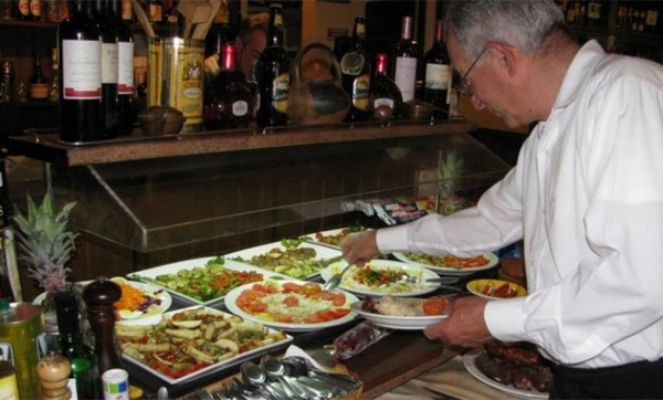 HOY / Gastronómicos temen más muertes por hambre que por virus y piden reactivar