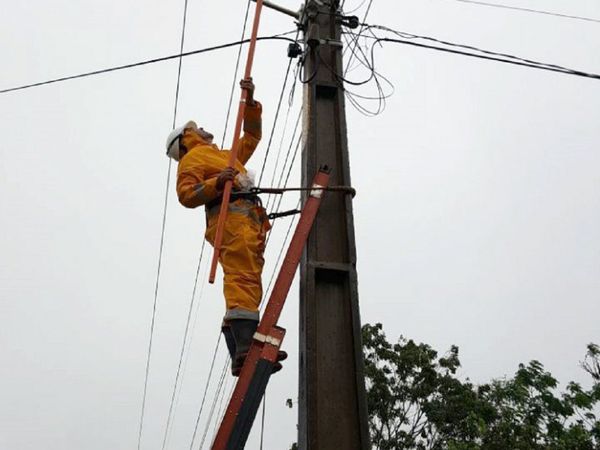 Zonas de Asunción y Central sin energía eléctrica por fuertes vientos