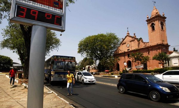 Fuerte ola de calor hasta el miércoles en todo el país - Paraguay Informa