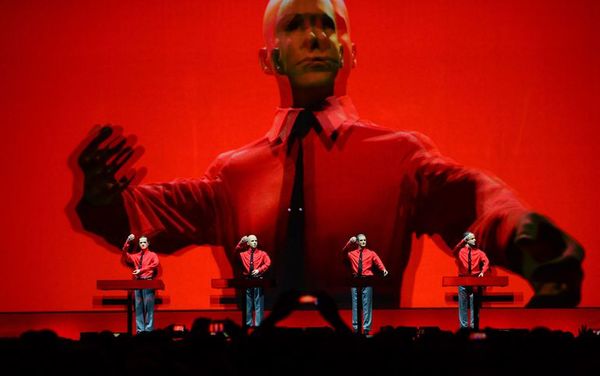 Muere Florian Schneider, fundador de la mítica banda alemana “Kraftwerk” - Música - ABC Color