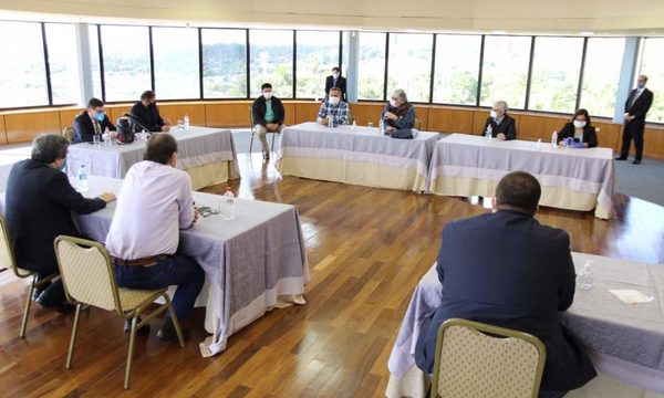 Intendente de CDE recibe el respaldo de varias bancadas del Senado