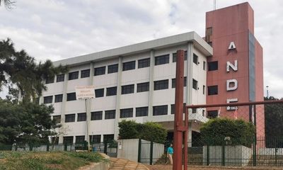 ANDE barre a técnicos que denunciaron desfalcos en CDE, y los que robaron siguen bien protegidos