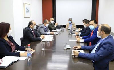 Agricultura y Cancillería buscan asegurar mercados y exportar nuevos productos