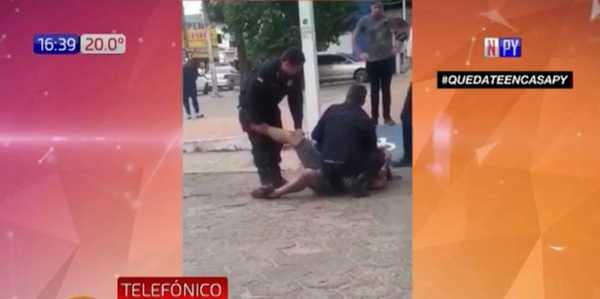 Malabarista se resiste a ser detenido y se lanza desde la patrullera | Noticias Paraguay