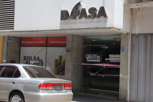 Operaciones en la Bolsa crecieron a abril 104%