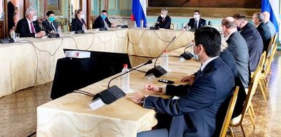 Gobierno pretende seguir endeudando al país para pagar sueldos y subsidios - Política - ABC Color