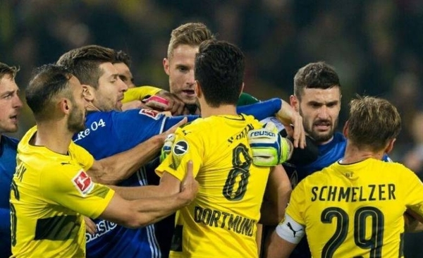 HOY / La Bundesliga volverá el 16 de mayo con el clásico Dortmund-Schalke