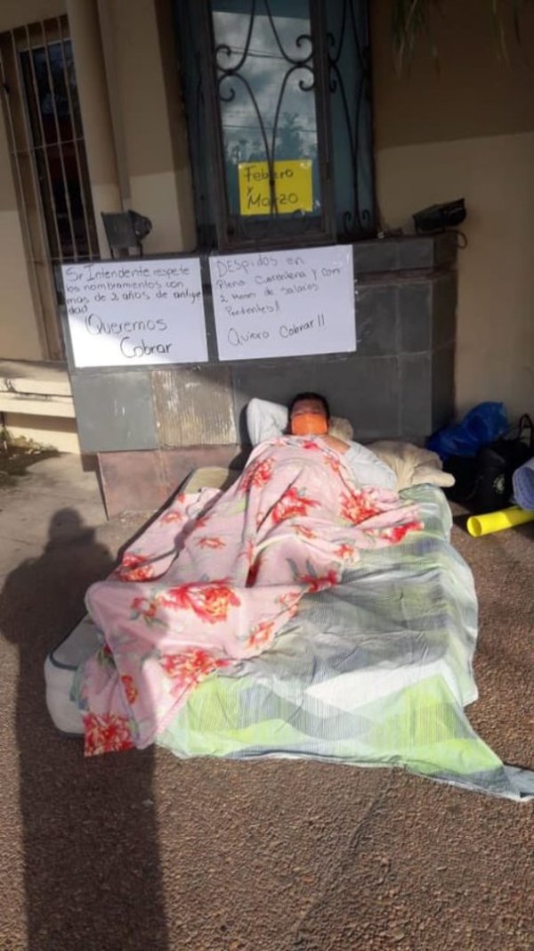 Con huelga de hambre, protestan contra despidos en la Municipalidad de Lambaré