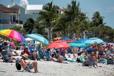Playas llenas y el COVID-19 en aumento en Florida - Viajes - ABC Color