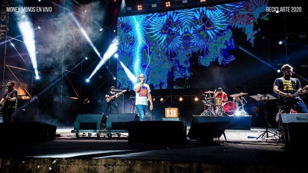 HOY / Villagrán Bolaños promociona su versión en vivo de 'Money Bonos'