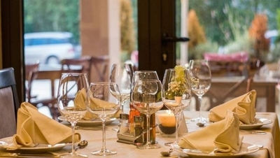 HOY / Restaurantes piden abrir a finales de mayo con todas las medidas sanitarias