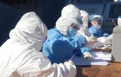 Casos de covid-19 aumentan en personas jóvenes menores de 30 años