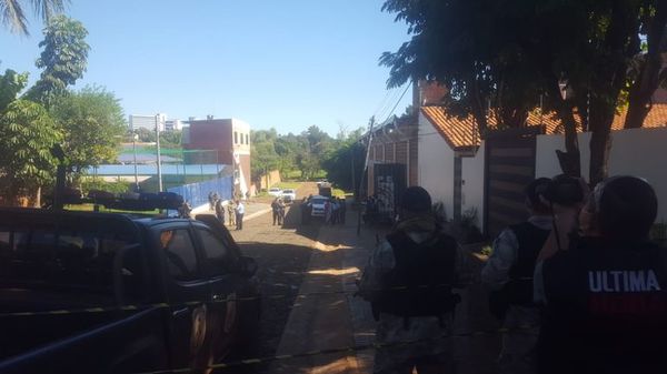 Albergados se manifiestan y exigen saber resultado de muestras   - ABC en el Este - ABC Color