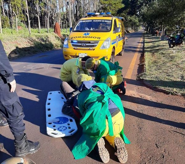 Motociclista sufre lesiones en accidente - ABC en el Este - ABC Color
