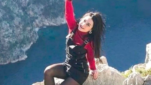 Yiyi omano cuando se cayó haciendo selfis | Crónica